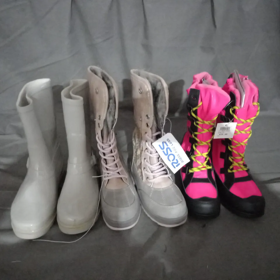 APPROXIMATELY 10 PAIRS OF ASSORTED KIDS SHOES IN VARIOUS STYLES AND SIZES