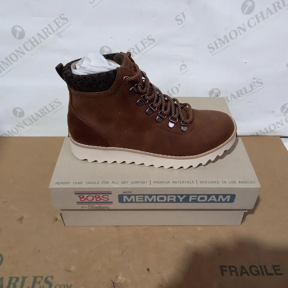 BOXED PAIR OF SKECHERS - SIZE 5