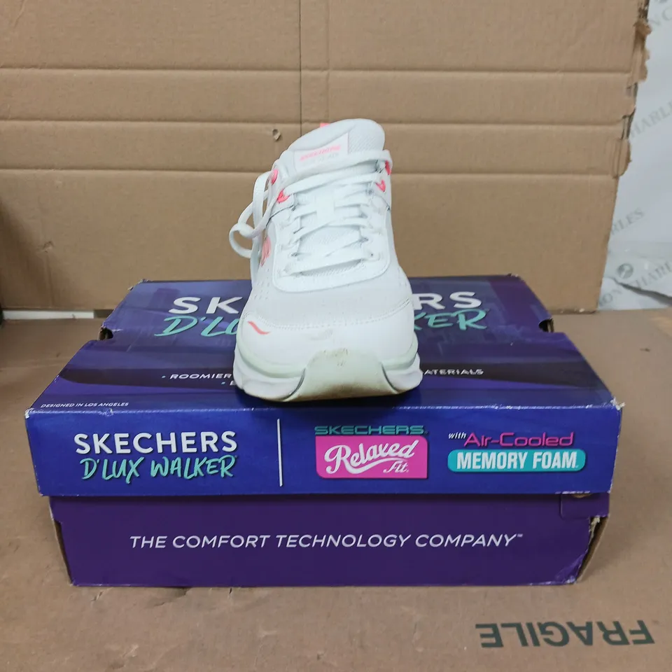 SKECHERS D'LUX WALKER TRAINERS WHITE SIZE 3.5