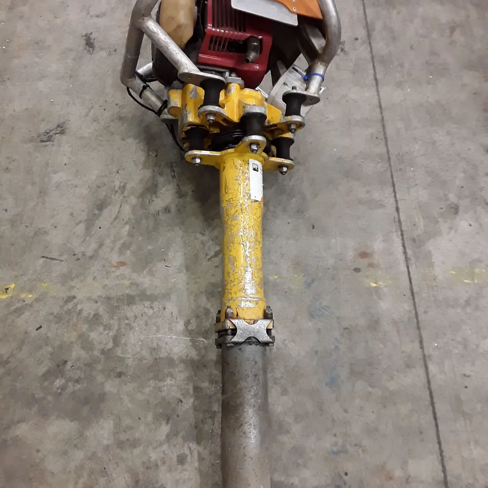 ROBEL 2 STROKE VERTICAL TAMPER
