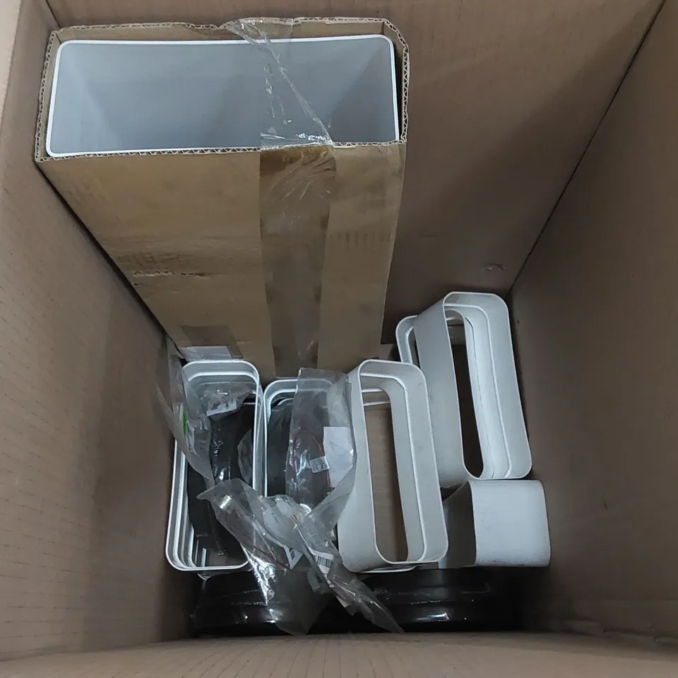 BOX OF ASSORTED VENTILATION PRODUCTS AND ACCESSORIES 