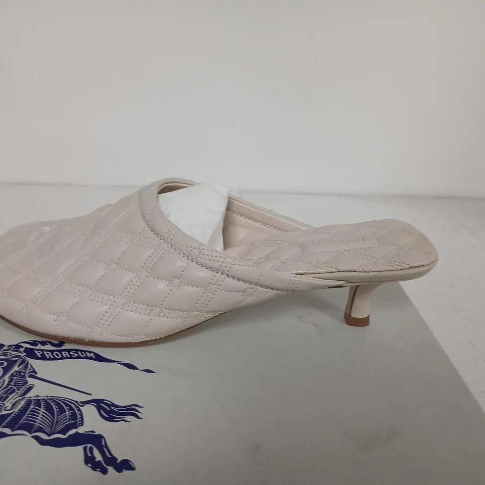 BURBERRY BEIGE QUILTED LEATHER MULE,(EUR 38.5)