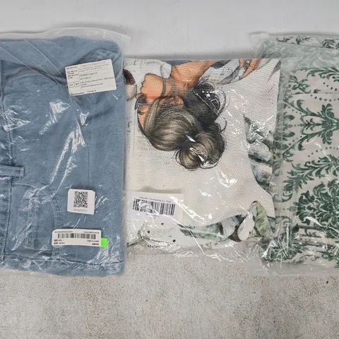 APPROXIMATELY 20 ASSORTED CLOTHING AND FASHION PRODUCTS IN VARIOUS STYLES AND SIZES - COLLECTION ONLY