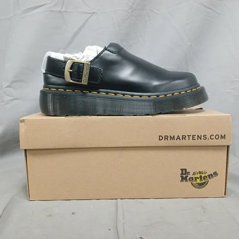 BOXED PAIR OF DR MARTENS LAKETEN SHOES IN BLACK SIZE UK 5
