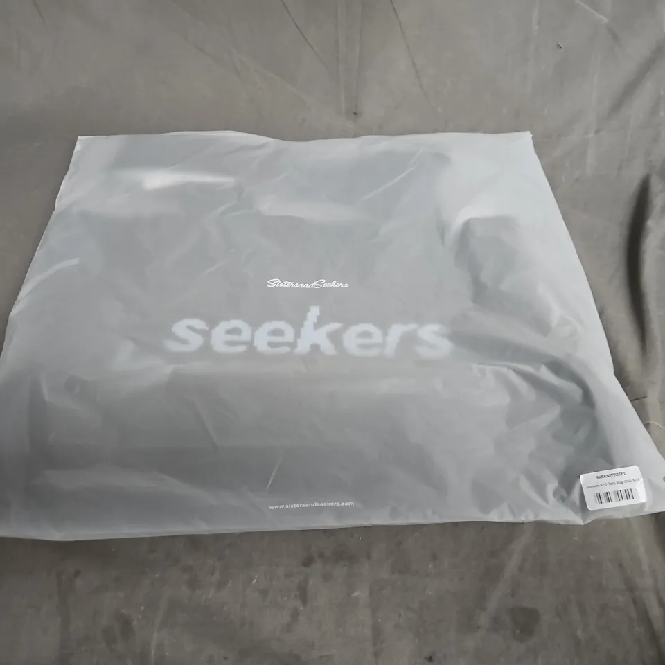 SEEKERS KNIT TOTE BAG – ONE SIZE