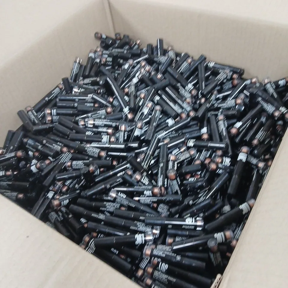 BOX OF A LARGE AMOUNT OF LIQUID SHIMMER SHADOW