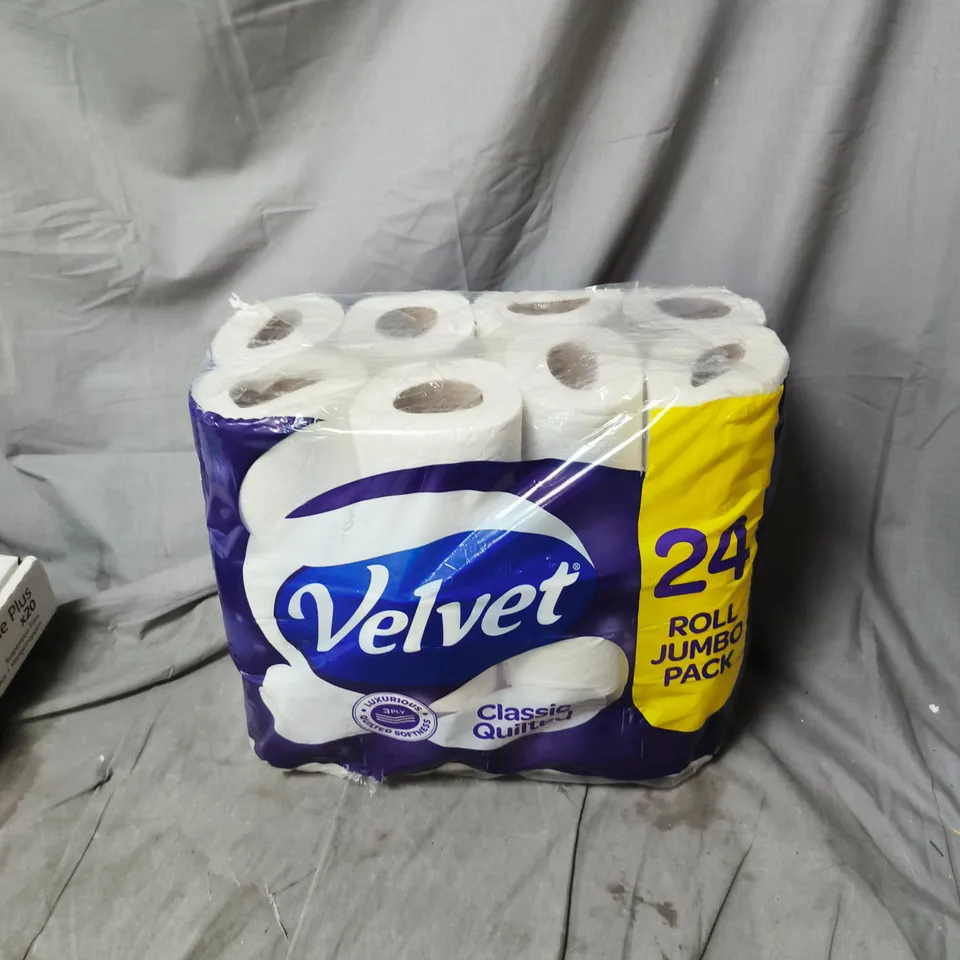 CAGE OF APPROXIMATELY 12 ASSORTED HOUSEHOLD ITEMS INCLUDING REXEL FILES , VELVET 24 PACK TOILET ROLL AND CHRISTMAS WREATH