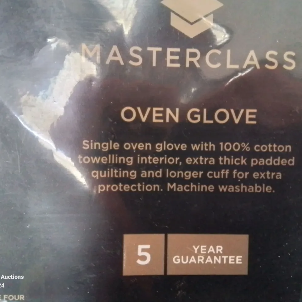 BAGGED AND SEALED MASTERCLASS OVEN GLOVE 
