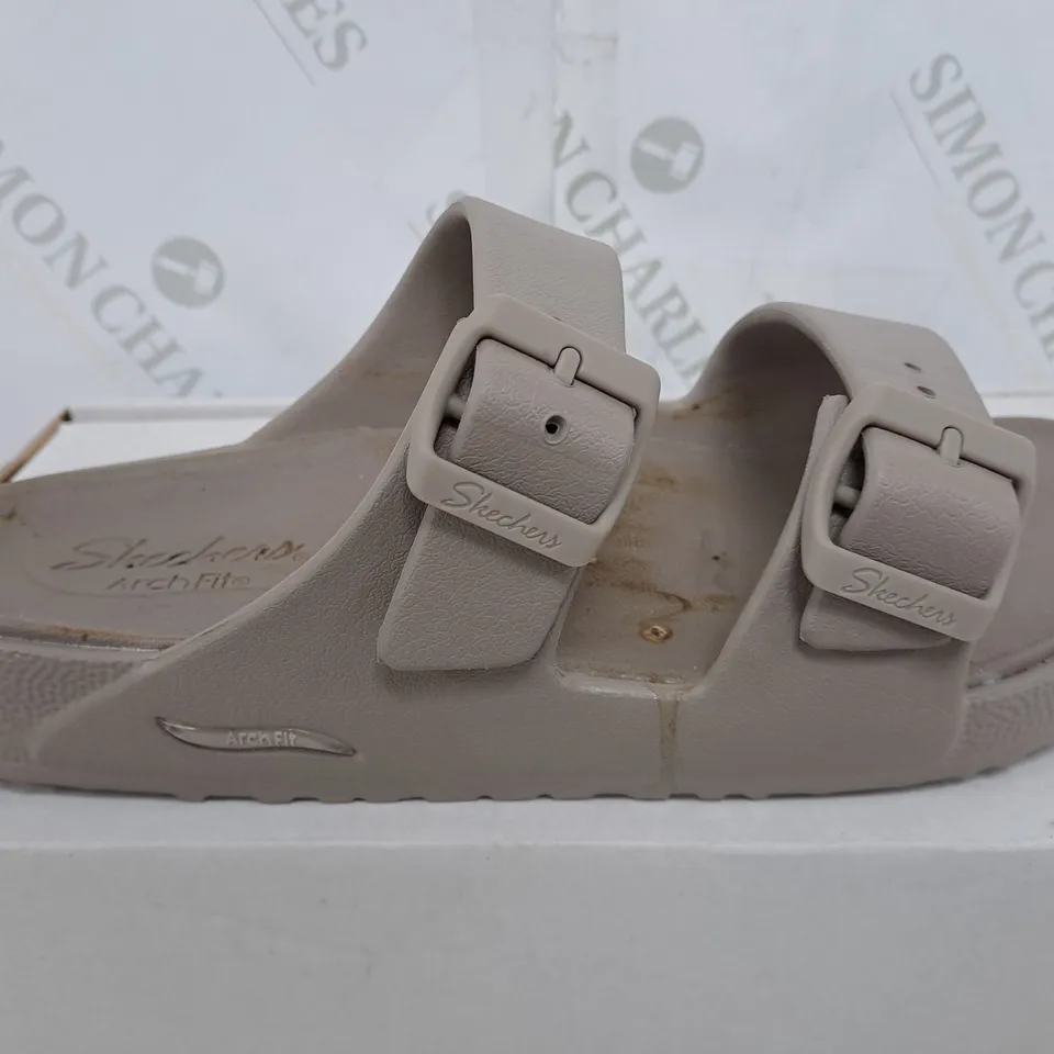 SKETCHERS FOAMIES SANDAL IN DARK TAUPE - UK 6