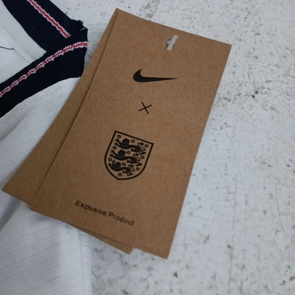 NIKE ENGLAND FOOTBALL SHIRT MENS MEDIUM TAGGED