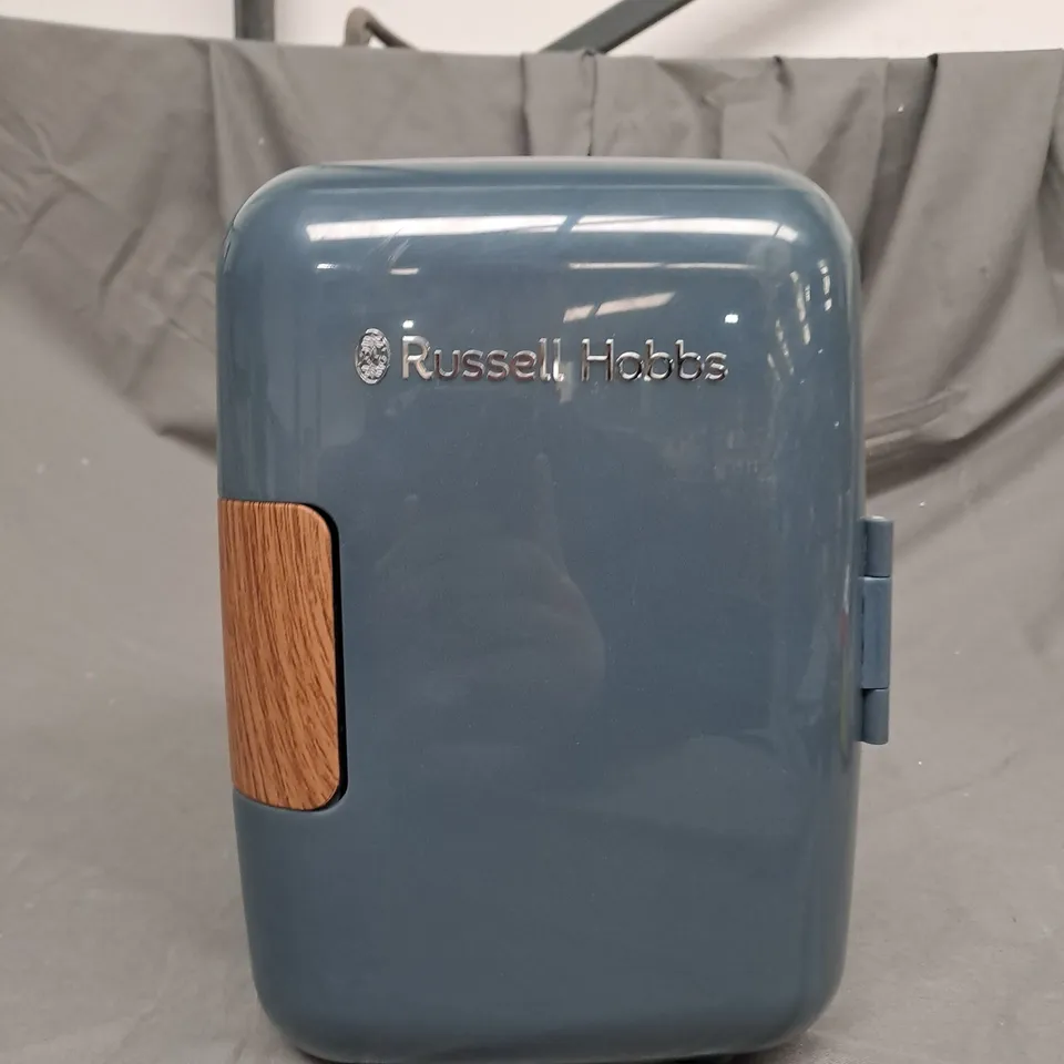 RUSSELL HOBBS  4L/6 CAN MINI PORTABLE COOLER