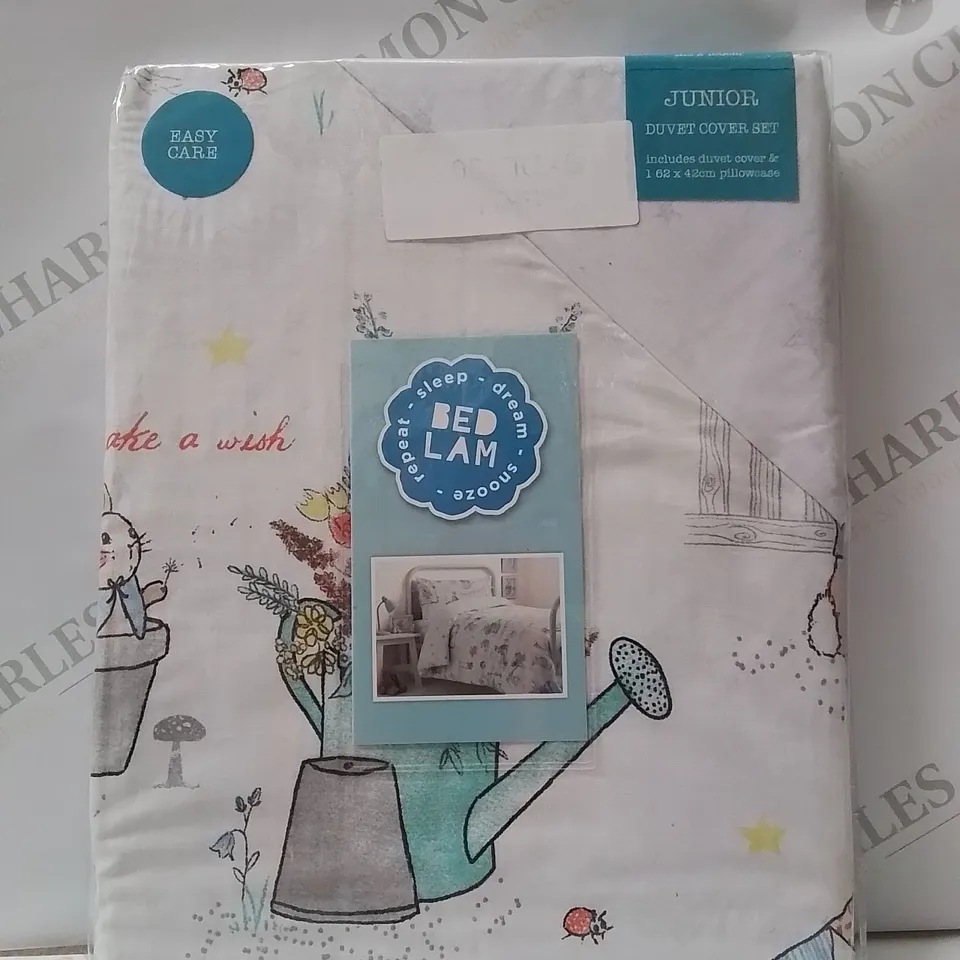 BRAND NEW BRENTFORDS KINGSIZE DUVET COVER SET 