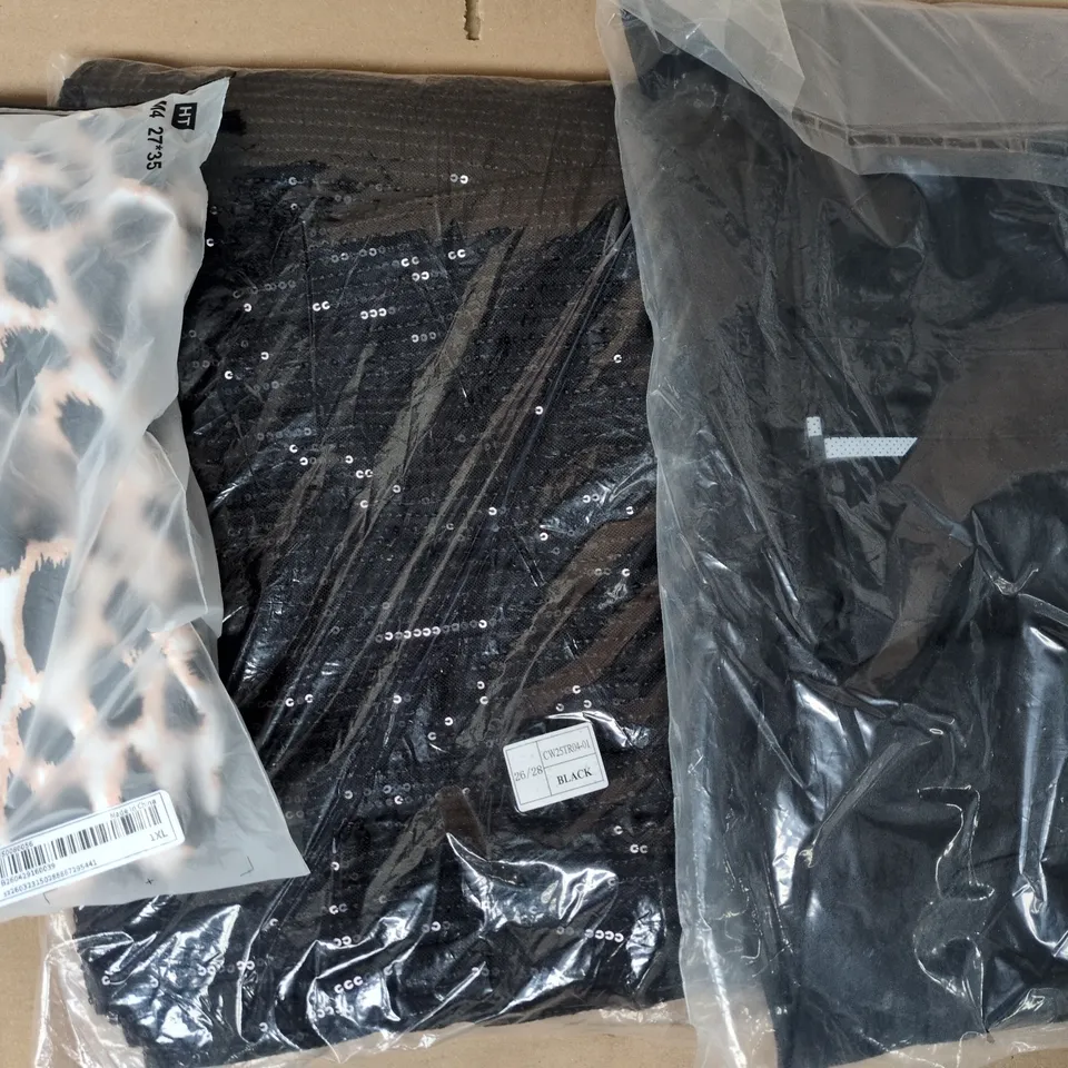 APPROXIMATELY 20 ASSORTED CLOTHING AND FASHION PRODUCTS IN VARIOUS STYLES AND SIZES - COLLECTION ONLY