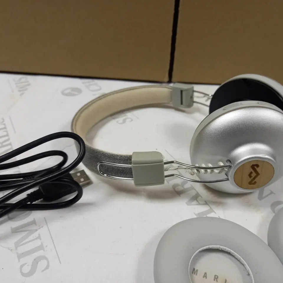 HOUSE OF MARLEY SILVER WIRELESS HEADPHONES