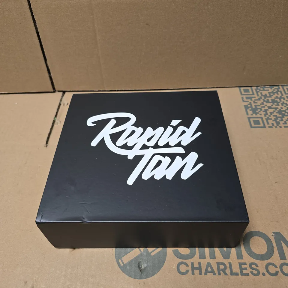 RAPID TAN 4 ITEM SET IN VANITY CASE WITH BRANDED BAG. BOXED