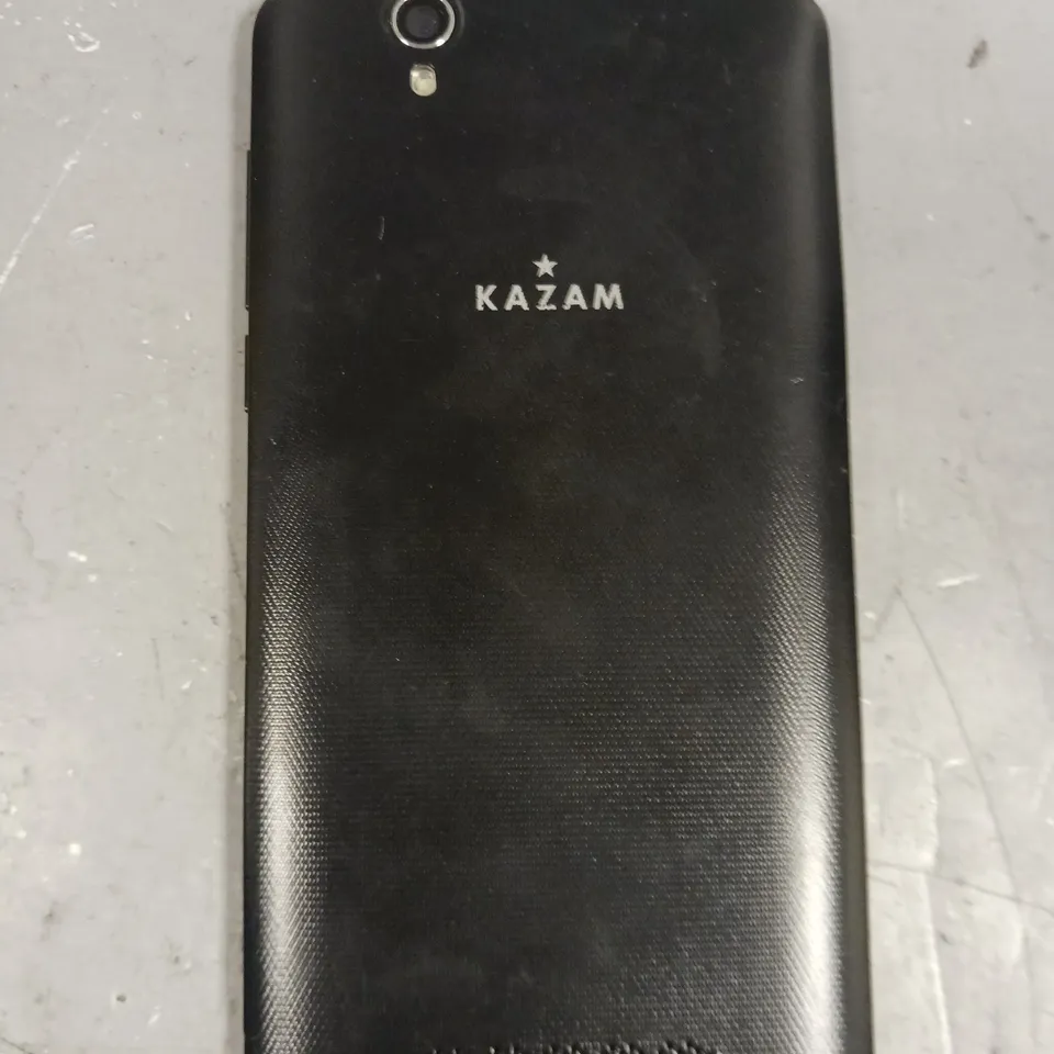 KAZAM TROOPER 555 SMARTPHONE 