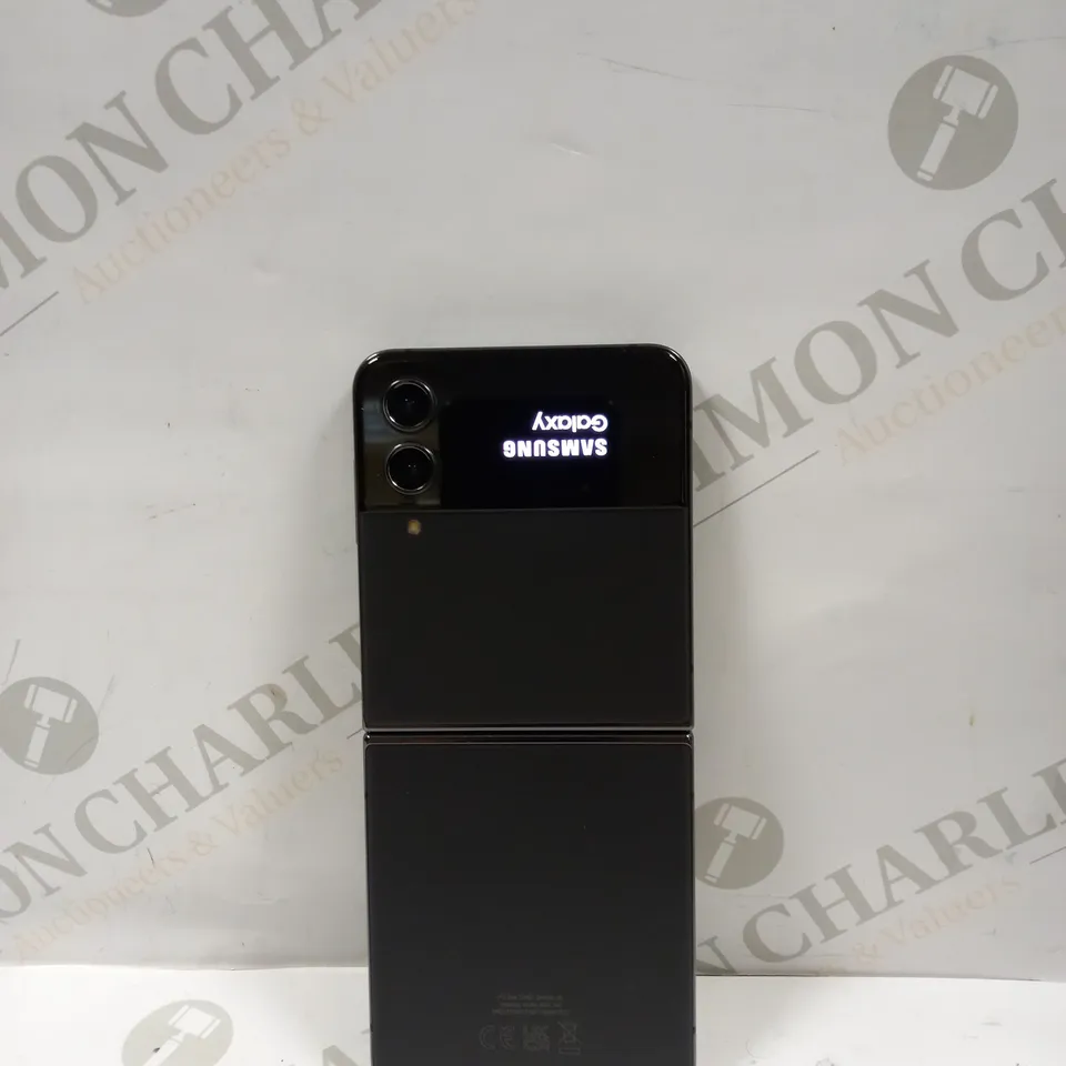 SAMSUNG GALAXY Z FLIP 4 SMARTPHONE