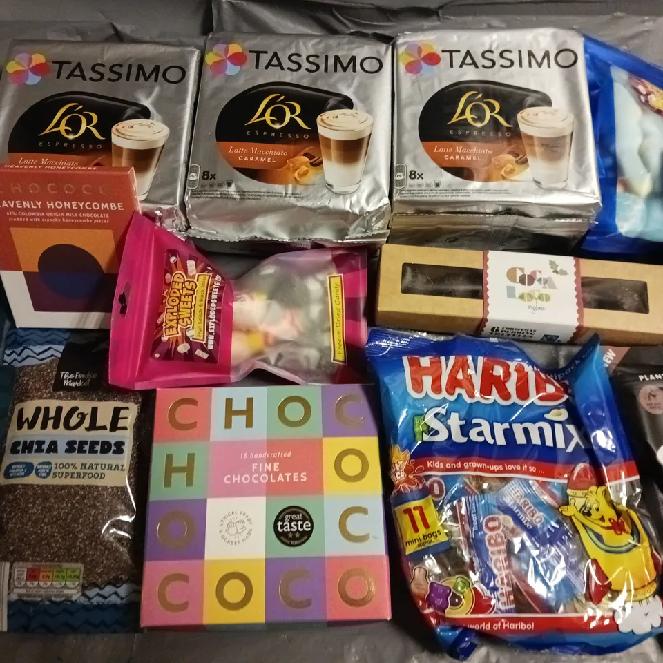 LOT OF 14 ASSORTED FOOD ITEMS TO INCLUDE TASSIMO COFFEES, CHIA SEEDS AND BLUEBERRY POWDER