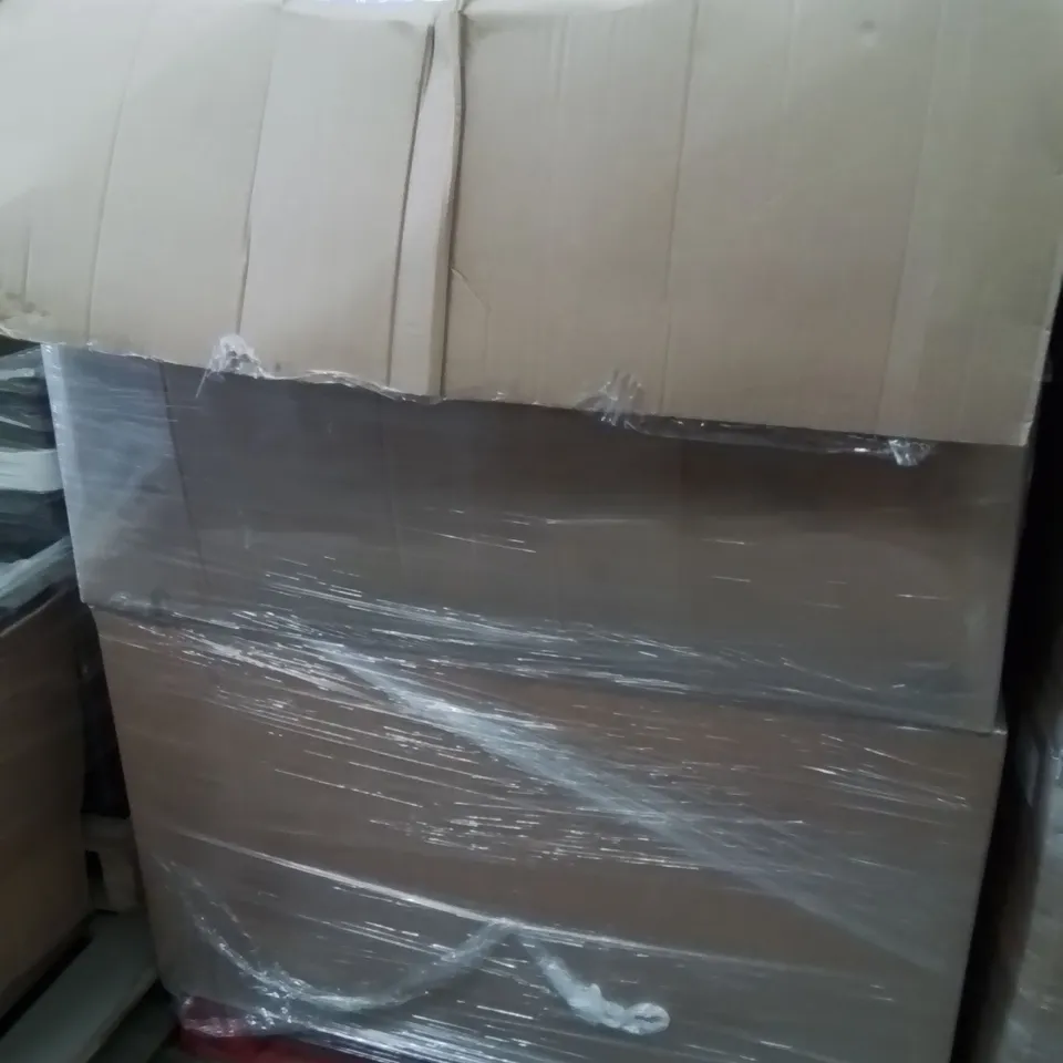 PALLET CONTAINING A VERY LARGE QUANTITY OF ASSORTED PILLOWS AND RELATED BEDDING/COMFORT PRODUCTS ECT