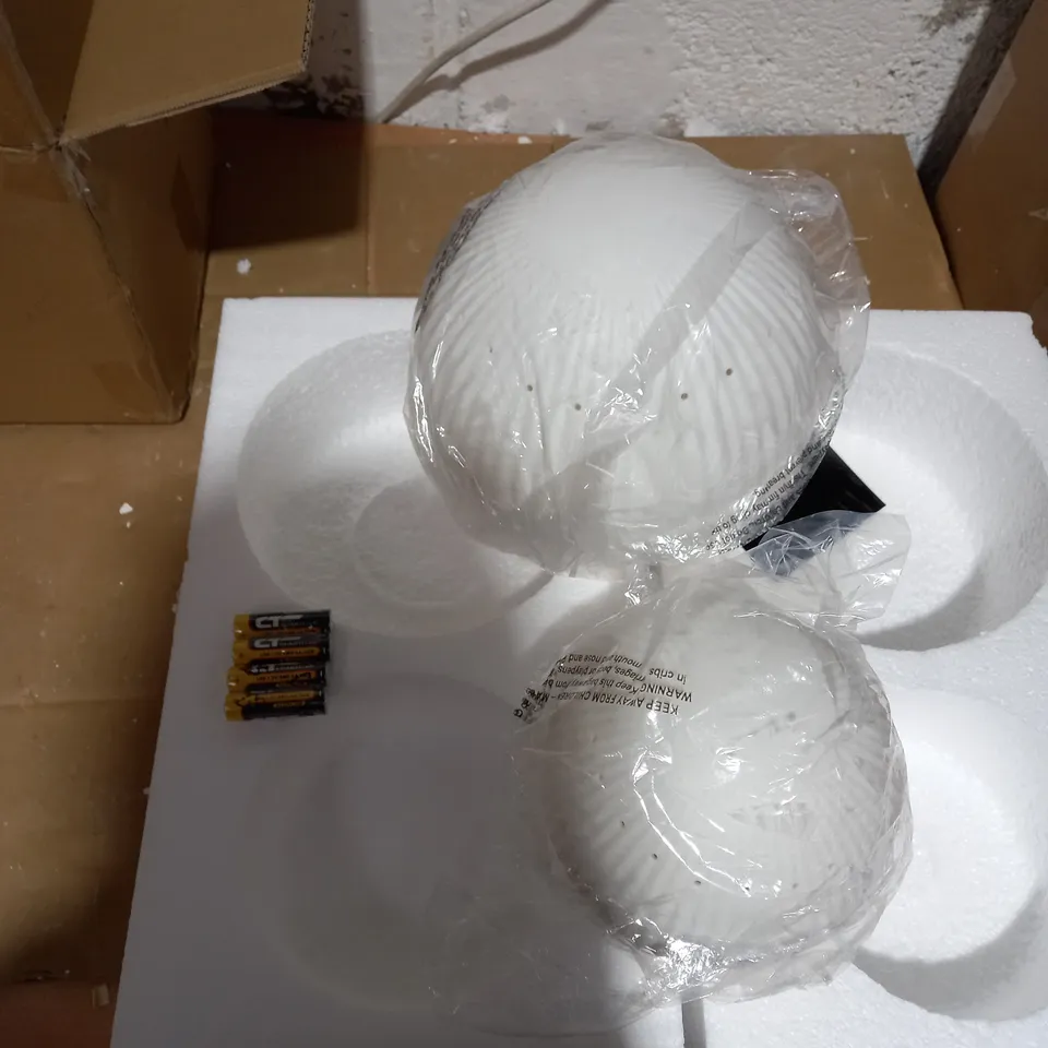 K BY KELLY HOPPEN SET OF CERAMIC LIGHT UP ORNAMENTS 