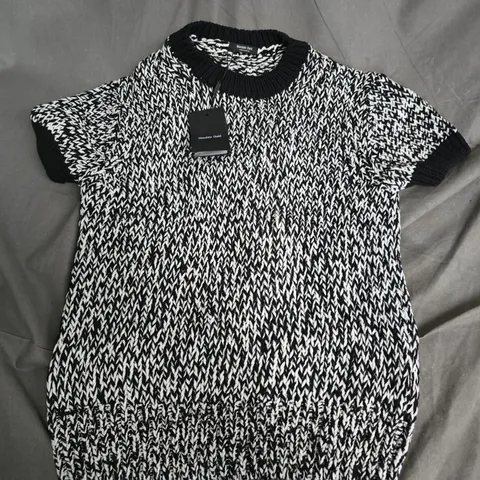 MASSIMO DUTTI KNIT SWEATER – BLACK & WHITE MARLED, UK SIZE S