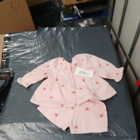 M&S PURE COTTON BABY PINK TOP WITH ROSE PRINT AND SHORTS  – 3-6 MONTHS 