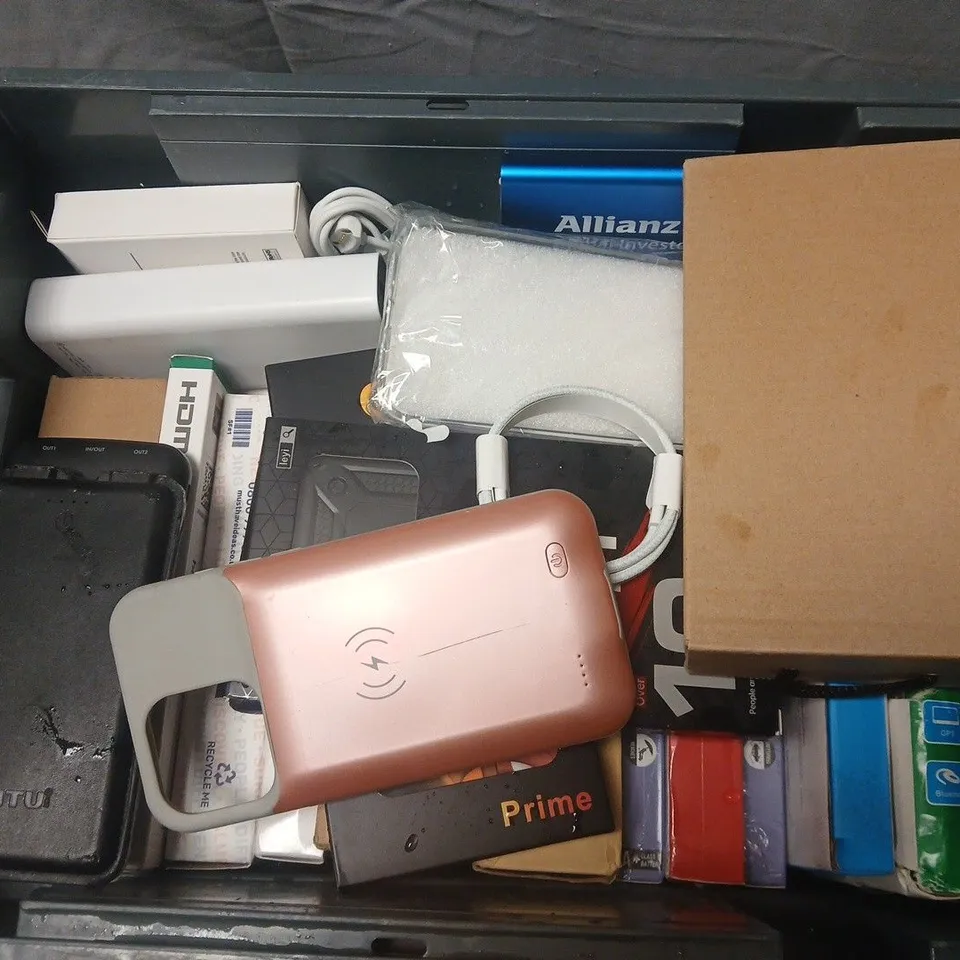 approximately 20 ASSORTED MOBILE PHONE ACCESSORIES TO INCLUDE POWER BANKS, CASES AND CHARGE CABLES