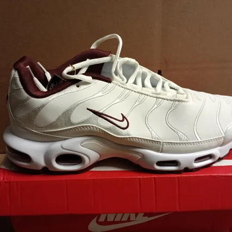 BOXED PAIR OF NIKE TN AIR TRAINERS – UK SIZE 9