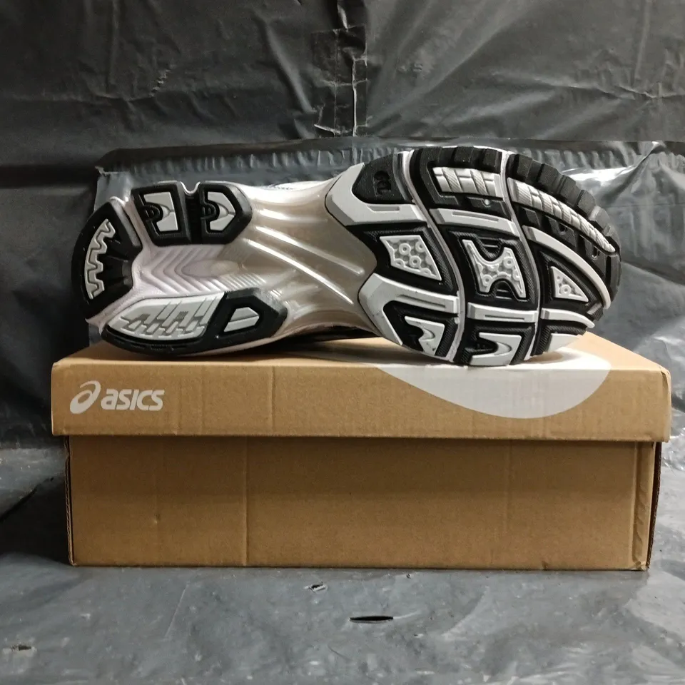 BOXED PAIR OF ASICS GEL-KAYANO 14 TRAINERS IN BLUE/SILVER/BLACK/WHITE SIZE UK 11