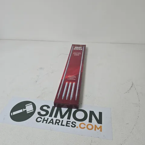 APPROXIMATELY 20 ASSORTED HOUSEHOLD ITEMS INCLUDING WRAP STICKS AND PHOTO FRAME 