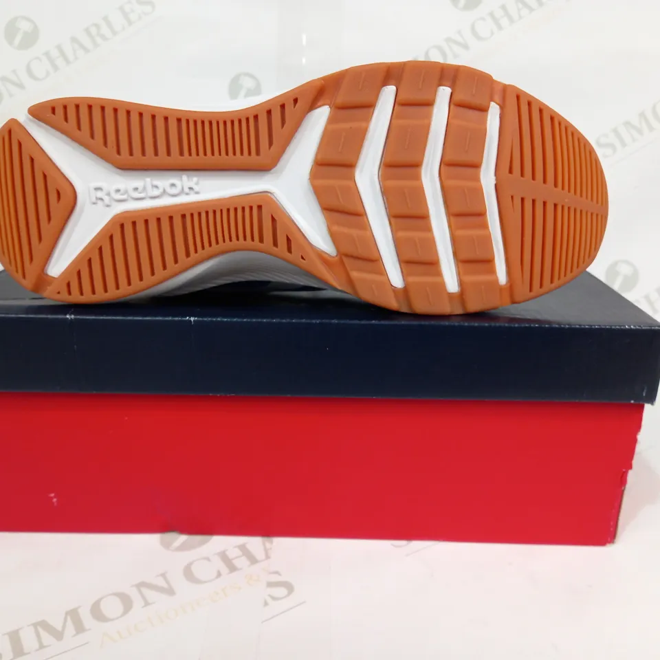 BOXED PAIR OF REEBOK XT SPRINTER 2.0 TRAINERS IN BLUE/RED/WHITE UK SIZE 4.5