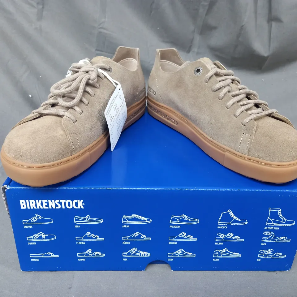 BOXED PAIR OF BIRKENSTOCK SHOES IN GRAY TAUPE UK SIZE 4.5