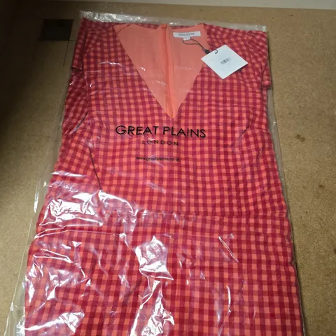 BAGGED GREAT PLAINS TUNIS CHECK V NECK DRESS IN CRIMSON/HOT CORAL SIZE 10