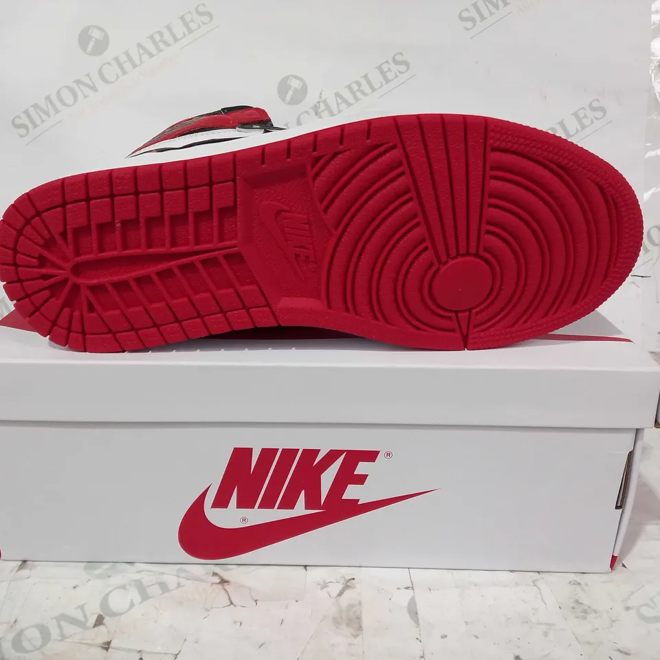 BOXED PAIR OF NIKE AIR JORDAN 1 HIGH SHOES IN BLACK/RED/WHITE UK SIZE 8.5