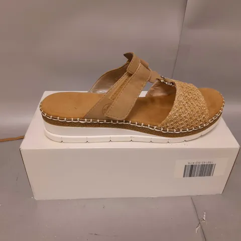 RIEKER SLIP ON WEDGE SANDAL SIZE 7.5