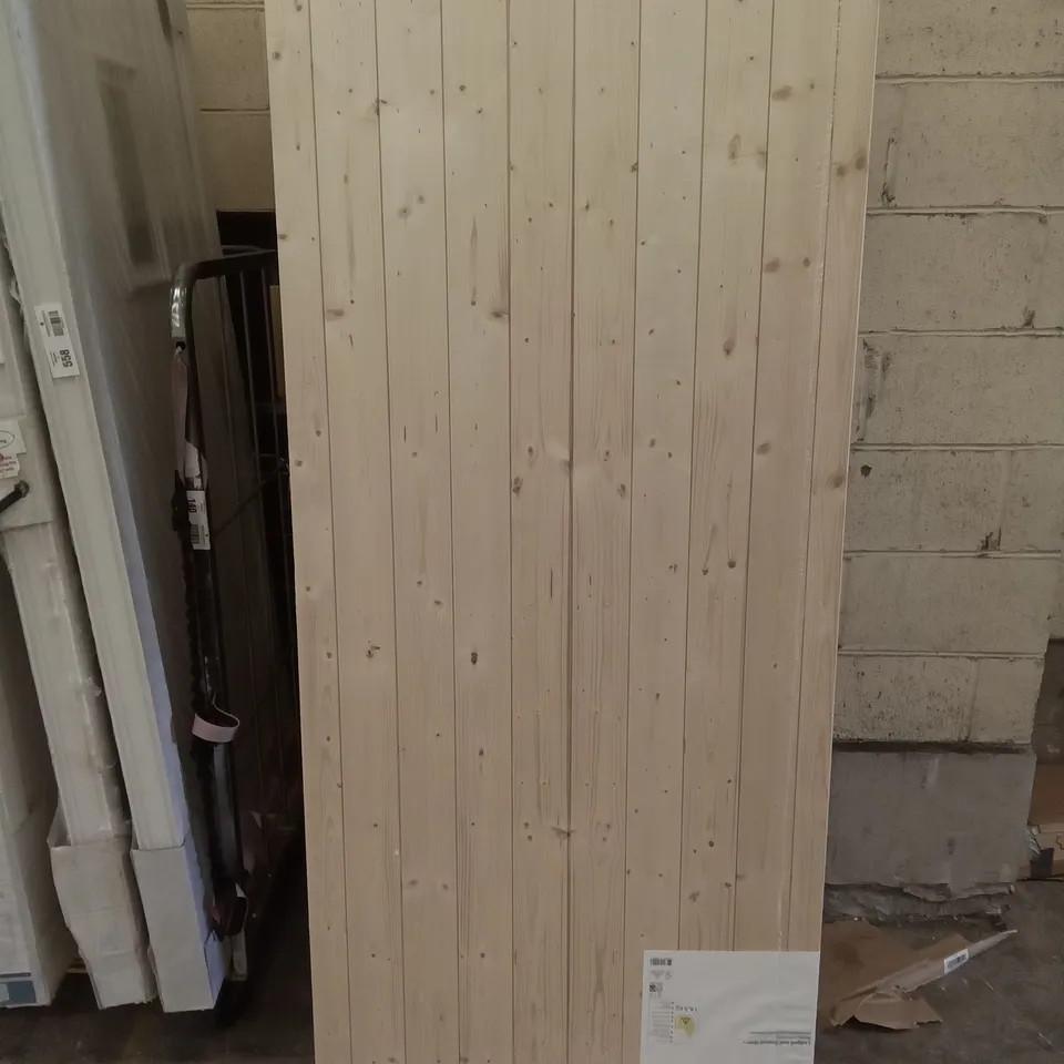 NORDIC SOFTWOOD LEDGED AND BRACED DOOR 2032×813×40MM