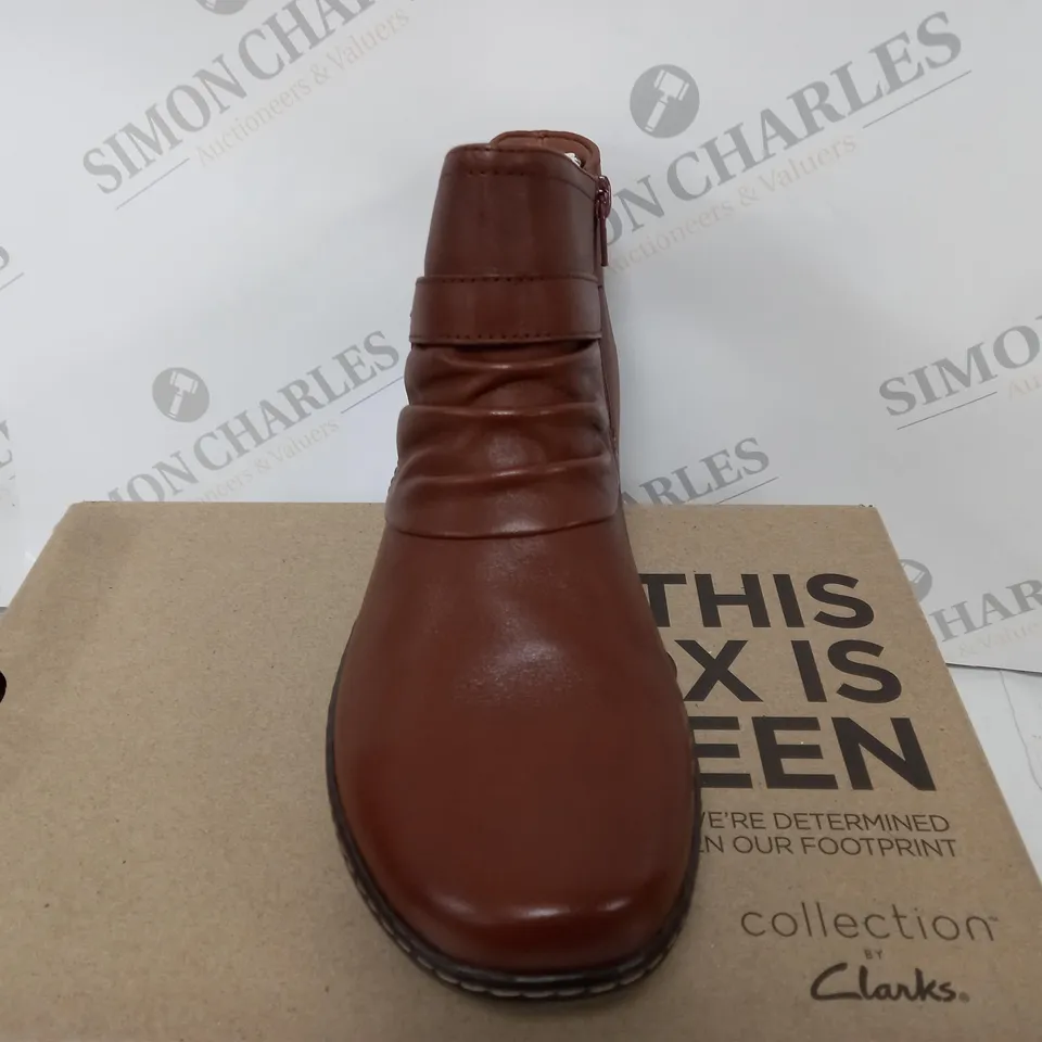 BOXED CLARKS CORA ROUCHED DARK TAN LEA IN UK 7