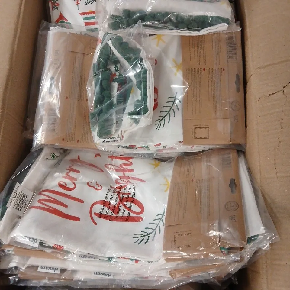 BOX OF APPROXIMATELY 40 ASSORTED KITCHEN ITEMS TO INCLUDE - TEA TOWEL - APRON - OVEN GLOVES