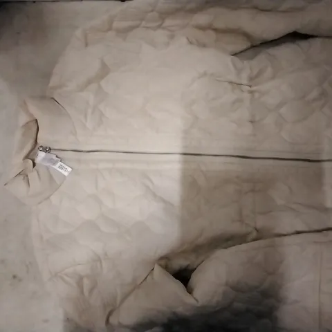 BOX CONTAINING MARLA WAYNE CREAM JACKET SIZE S , 10 PCS