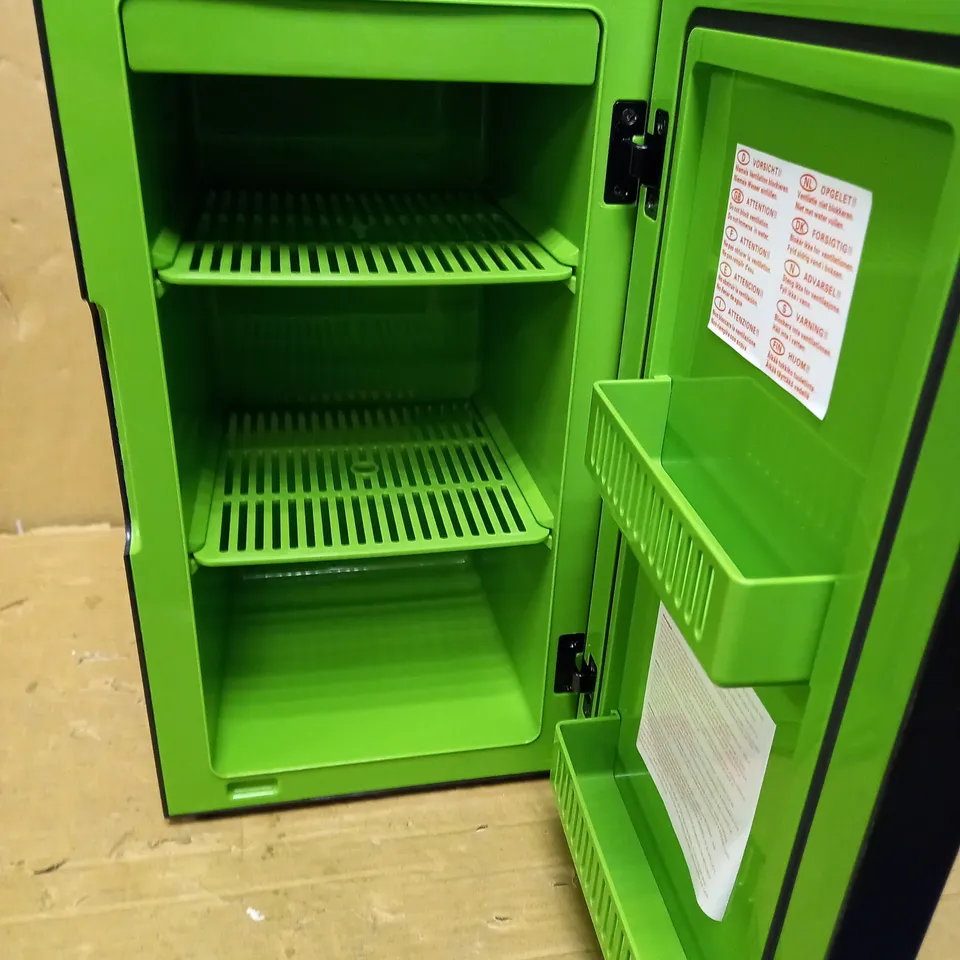XBOX SERIES X REPLICA MINI FRIDGE THERMOELECTRIC COOLER 1.5:1