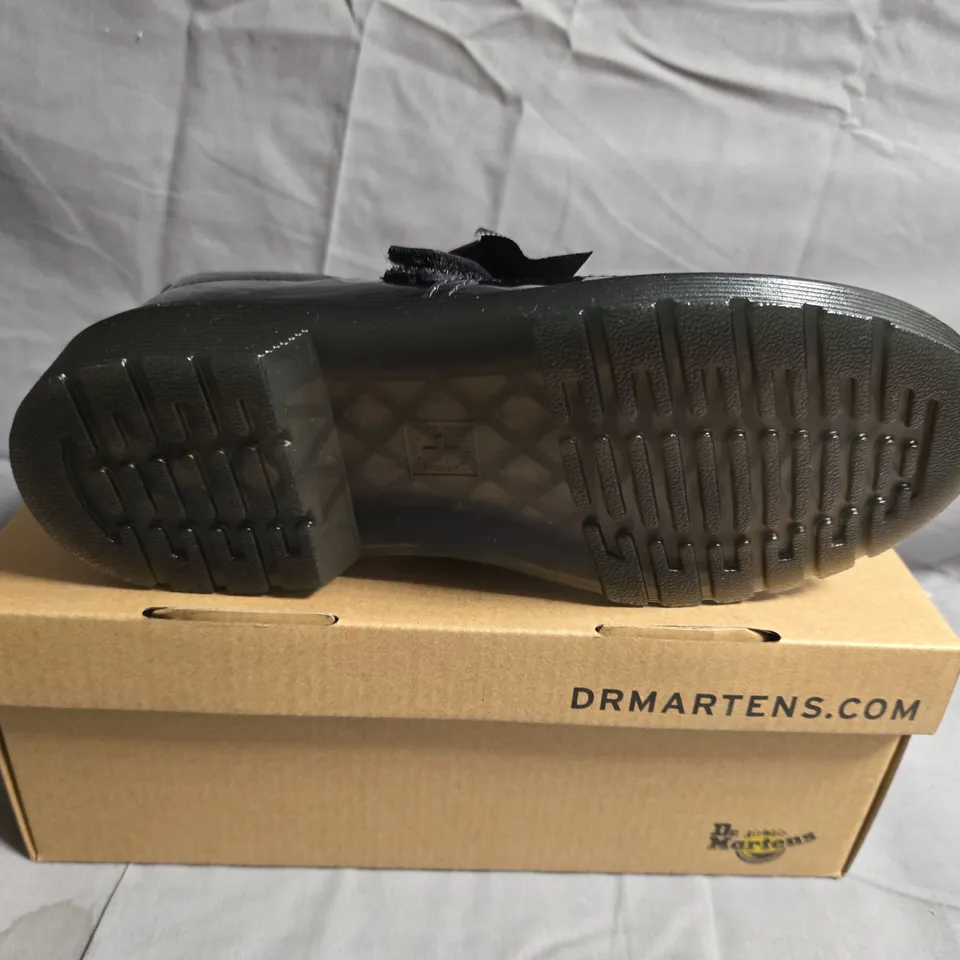 BOXED PAIR OF DR.MARTENS MACCY 2 J SHOES - UK SIZE 1