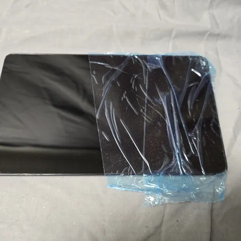 SAMSUNG TABLET – SILVER BACK, ANDROID