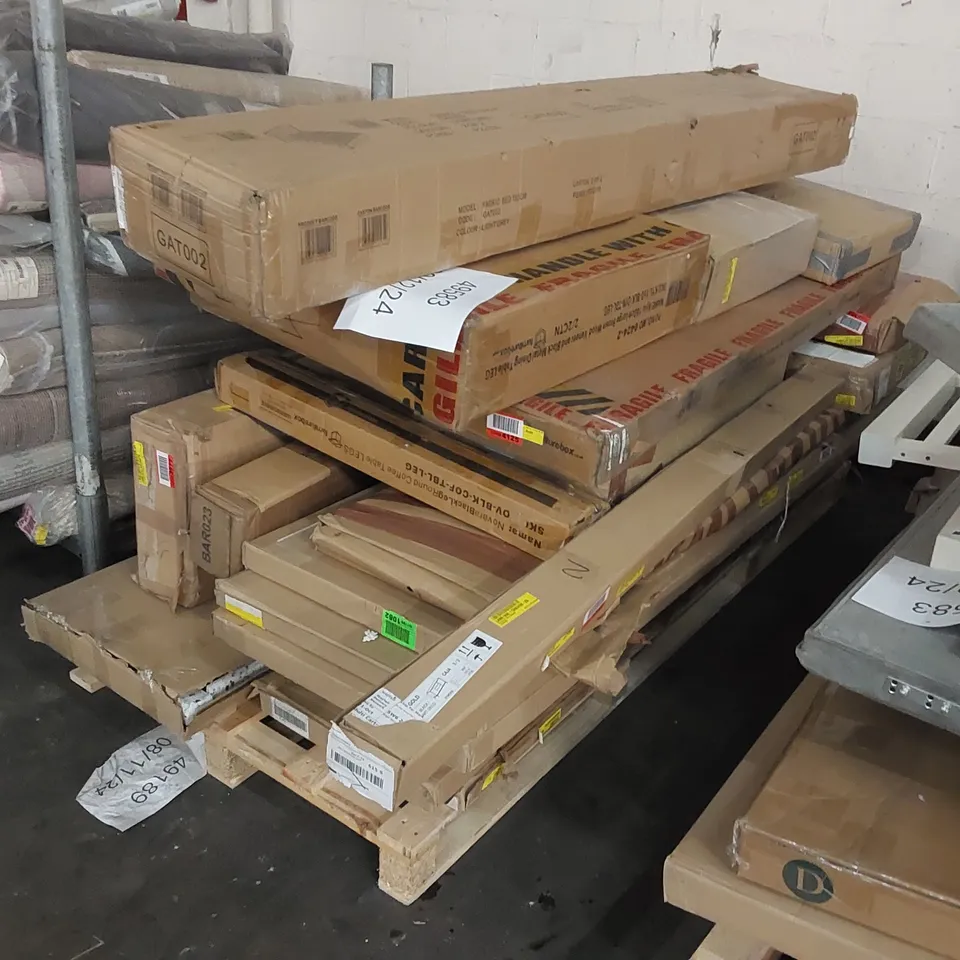 PALLET OF ASSORTED FURNITURE PARTS ECT