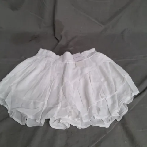 HOLLISTER RUFFLE MINI SKORT IN WHITE SIZE S