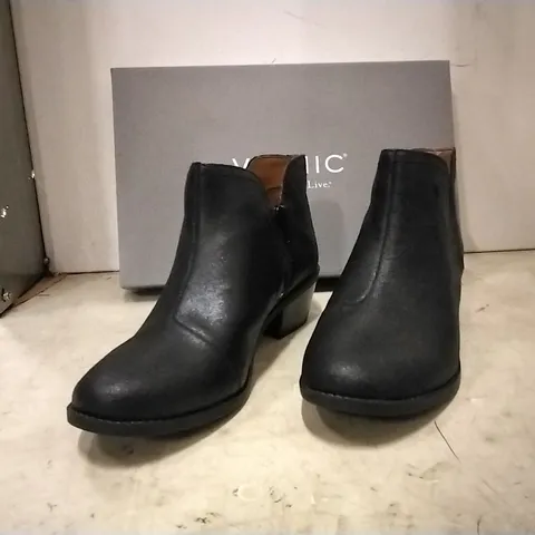 BOXED VIONIC ANKLE BOOTS , BLACK METAL, SIZE 5 , 4 PAIRS