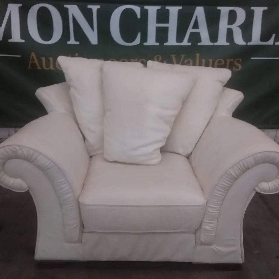 QUALITY DESIGNER MYRA CHAIR - CREAM LEATHER