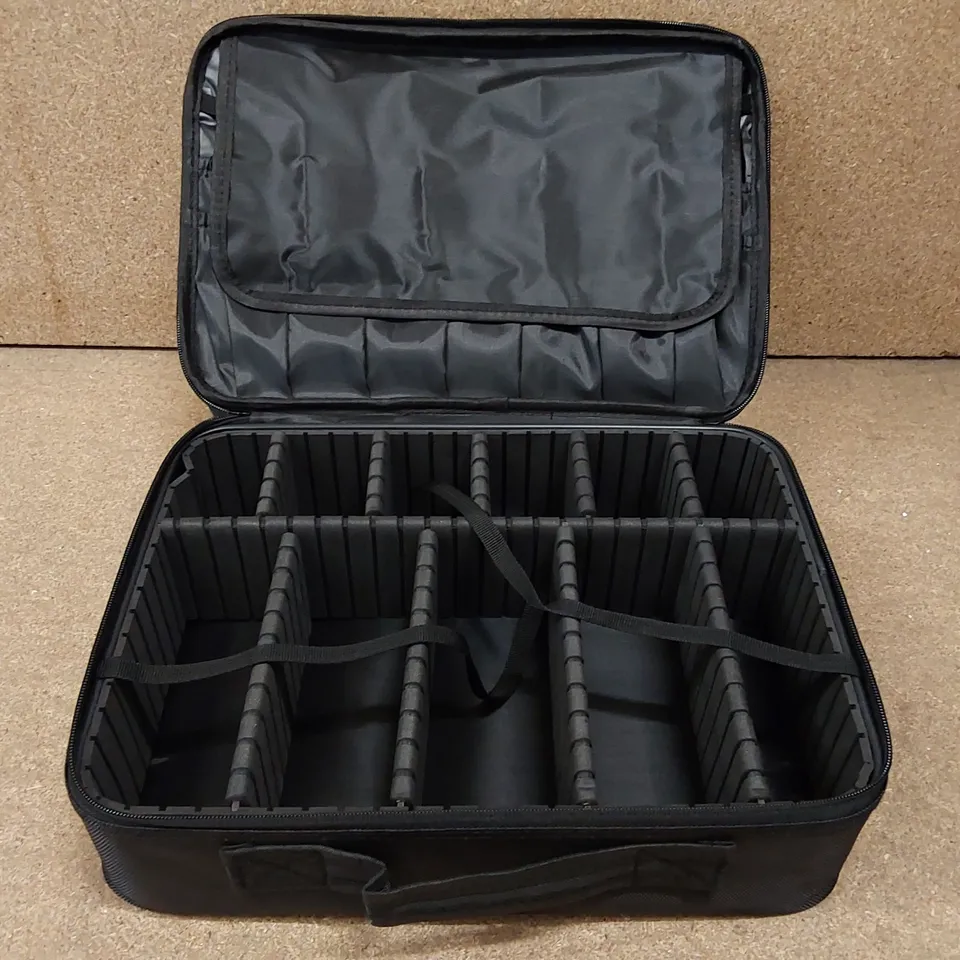 BRAND NEW BAGGED MAKEUP ORGANISER BAG - BLACK (1 ITEM)