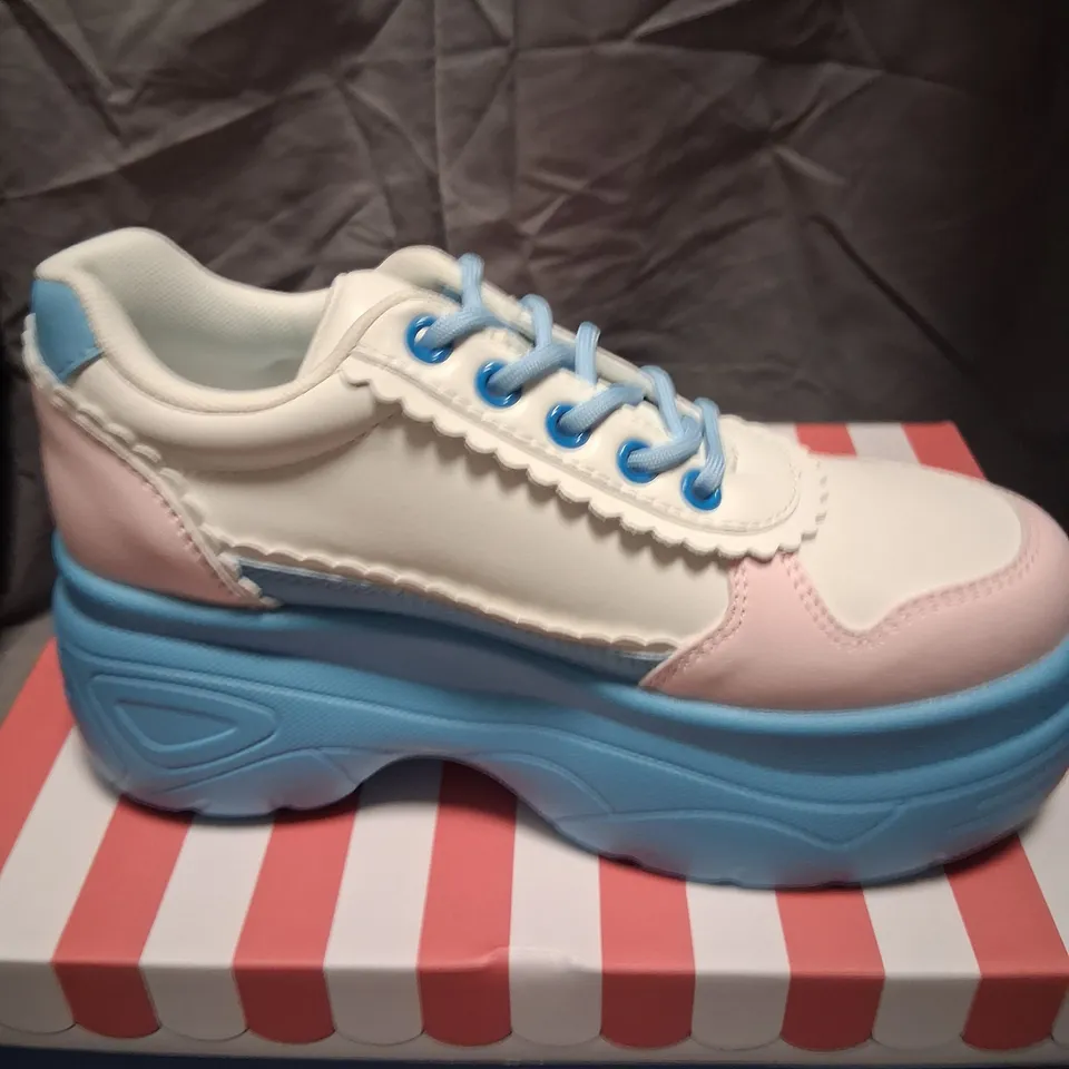 BRAND NEW BOXED KETNIPZ X KOI BEAN SAYS HI CHUNKY TRAINERS BLUE SIZE 5