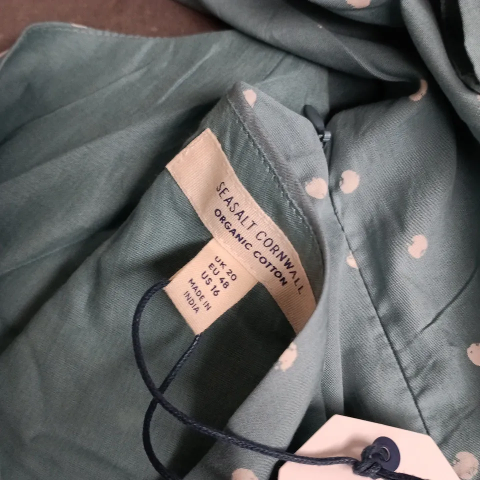 SEASALT CORNWALL SKY BEYOND DRESS – TIDEPOOL (LITTLE SPONGE SPOT), UK 20