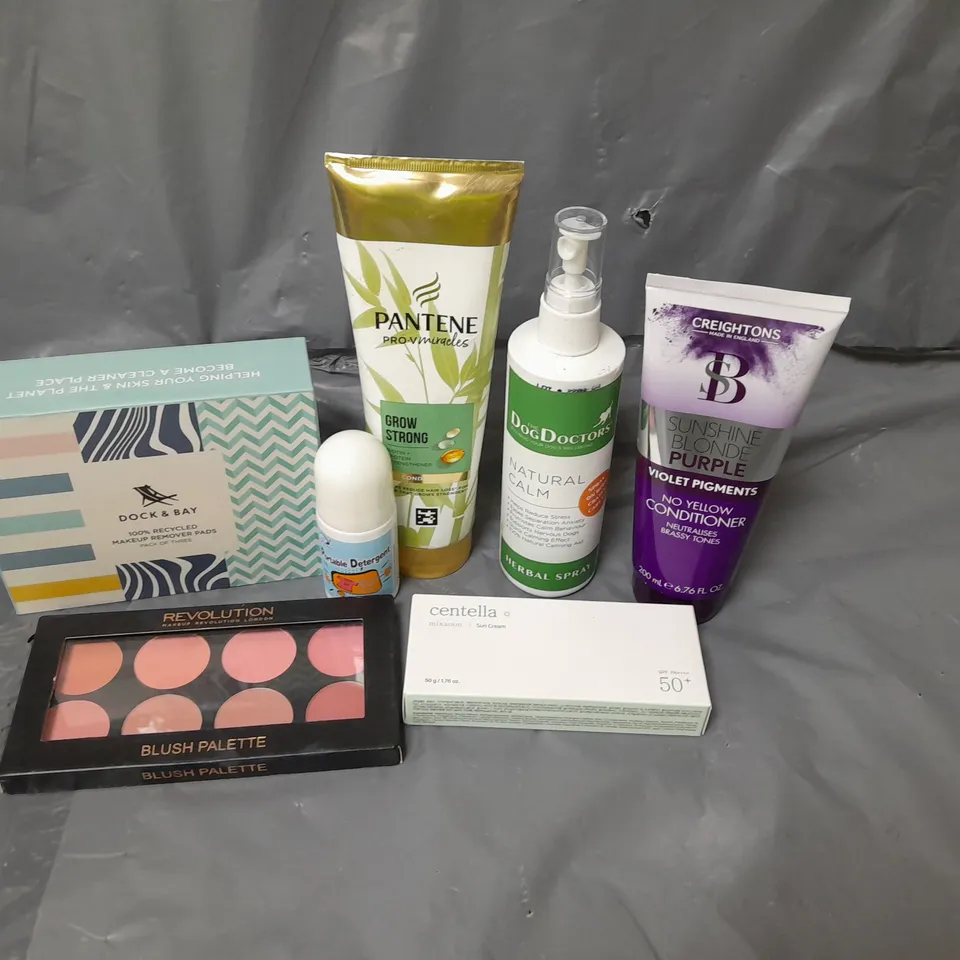 APPROXIMATELY 20 ASSORTED COSMETICS PRODUCTS TO INCLUDE - REVOLUTION BLUSH PALETTE, THE DOG DOCTORS HERBAL SPRAY AND CENTELLA SUN CREAM 